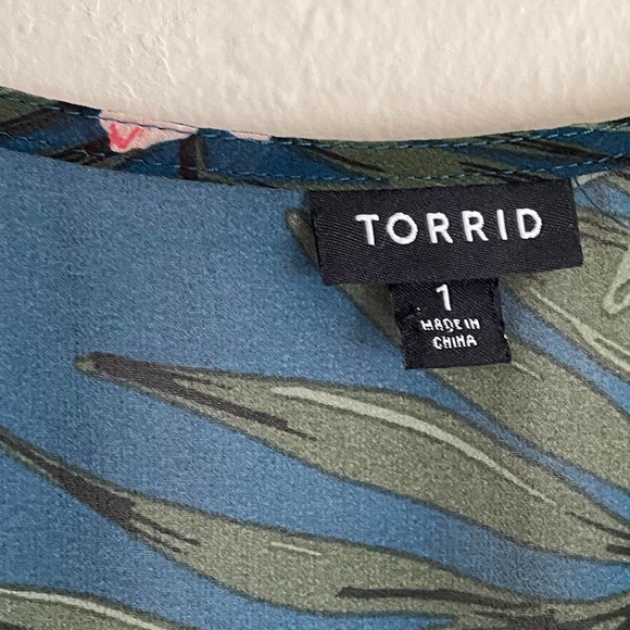 Torrid Size 1 Tropical Teal Hi Lox Blouse - Picture 5 of 12